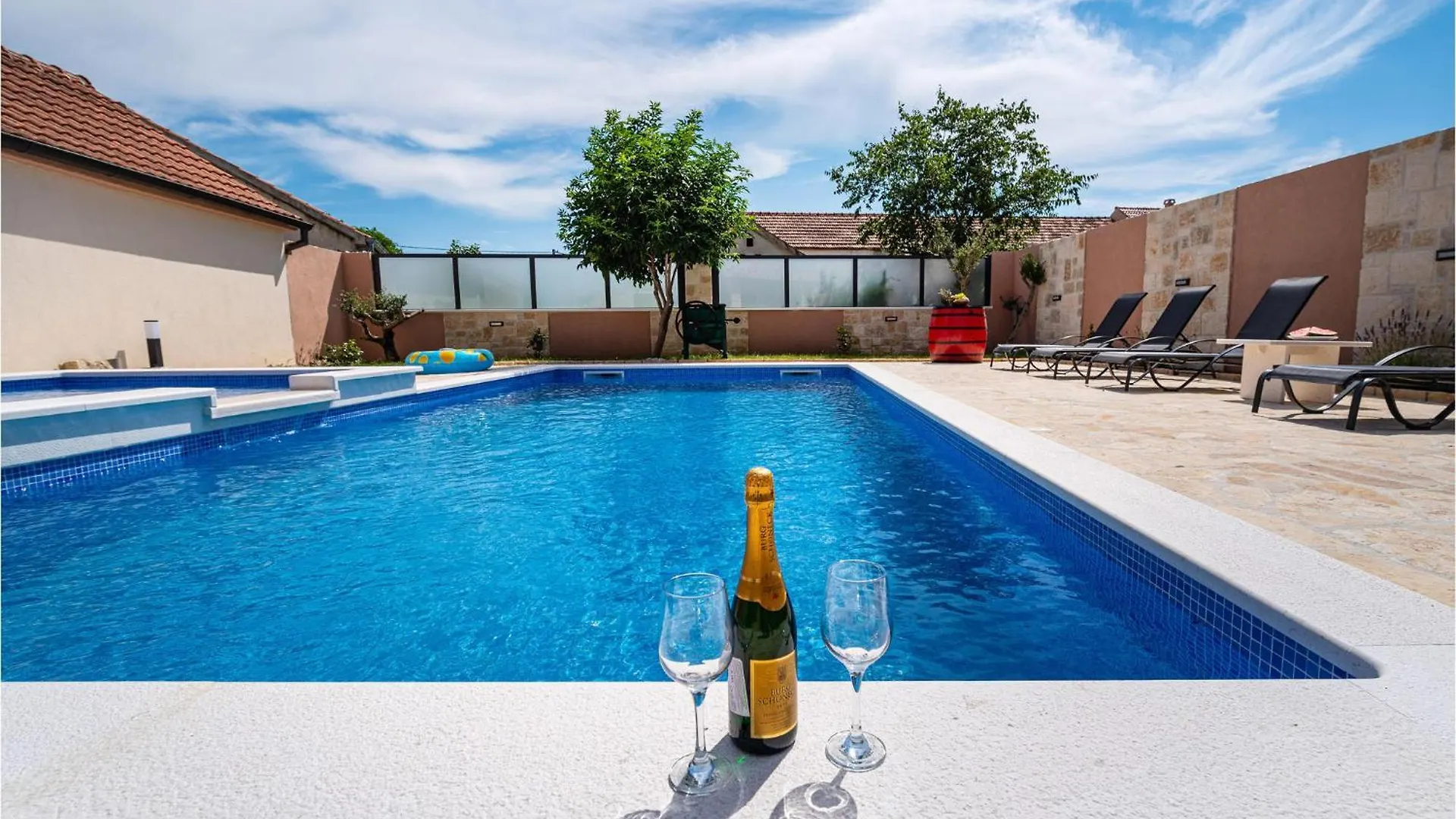 Gorgeous Home In Benkovac Holiday home